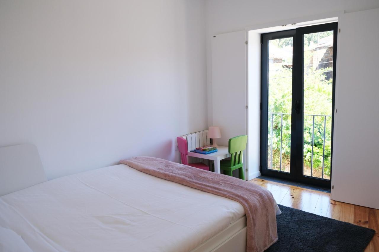 Casa Da Ribeira Guesthouse Cha de Alvares Buitenkant foto