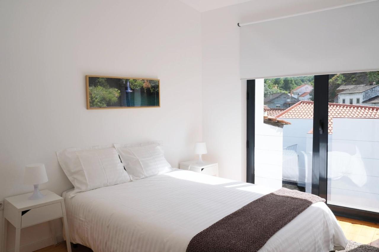 Casa Da Ribeira Guesthouse Cha de Alvares Buitenkant foto