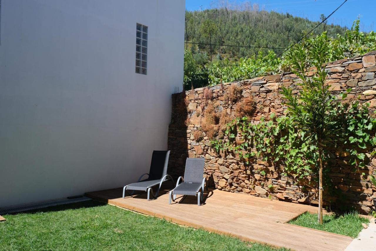 Casa Da Ribeira Guesthouse Cha de Alvares Buitenkant foto